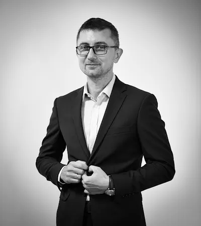 inFinance Damian Szymanek